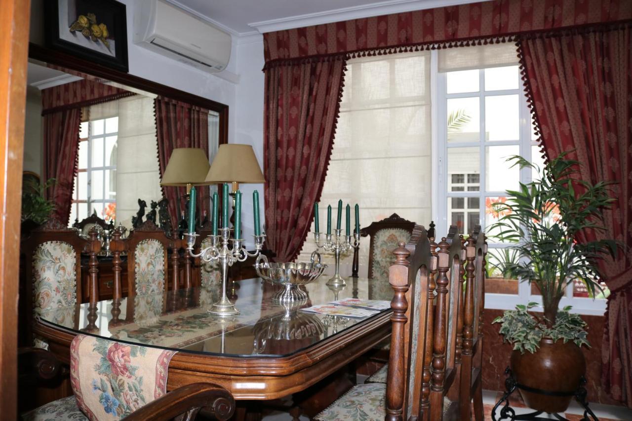 Boutique House Lujopobre Bed and Breakfast Montilla Exteriör bild